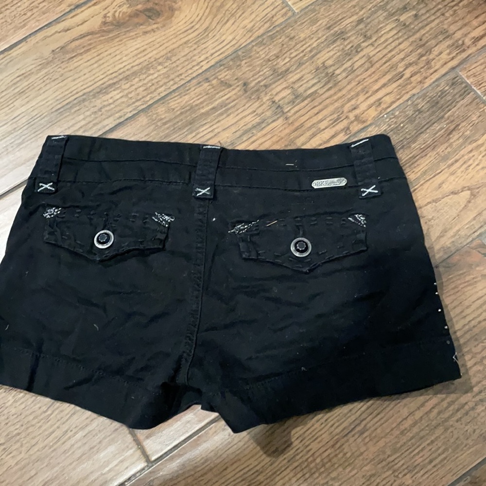 BKE Shorts - Picture 2 of 3